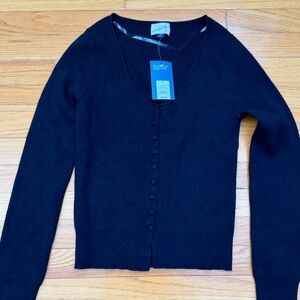 Universal Thread Black Ribbed Button-Front Women's Sweater- medium